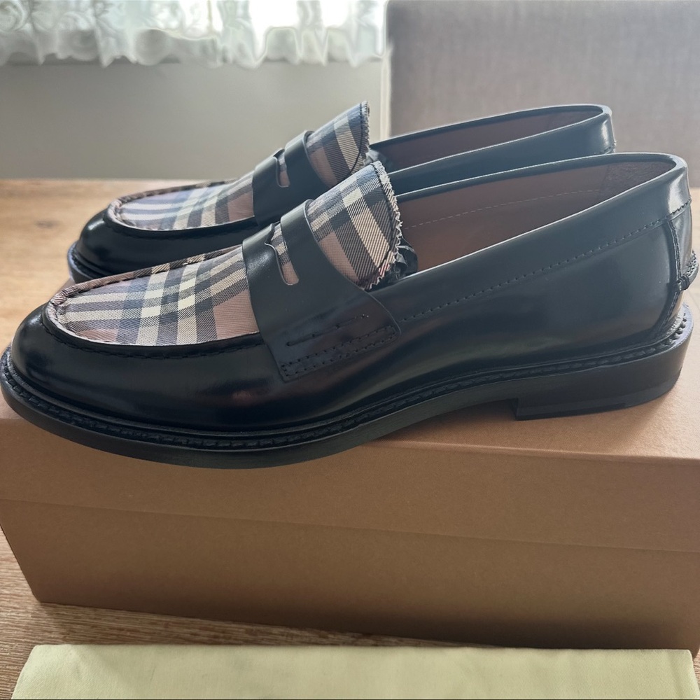 Burberry MENS Black Croftwood Slip-On
Loafers 42.5 - Picture 6 of 10